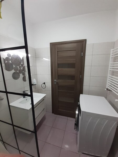 Militari Residence, Trattoria Roz Cafe, strada Rezervelor,