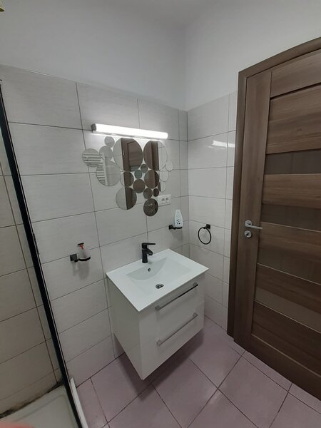 Militari Residence, Trattoria Roz Cafe, strada Rezervelor,